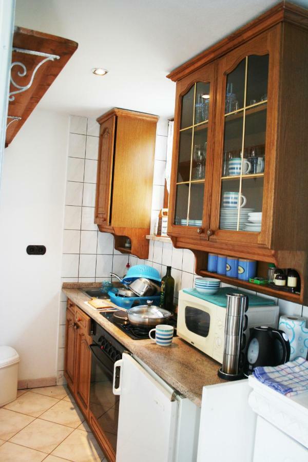 Apartment Azriel Vir Esterno foto
