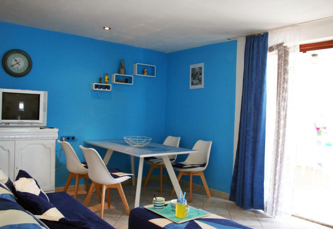 Apartment Azriel Vir Esterno foto